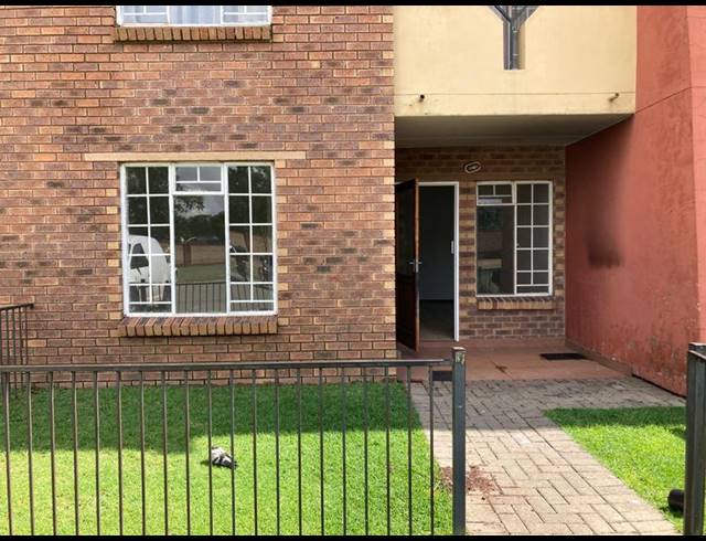 2 BEDROOM APARTMENT FOR SALE IN COMET